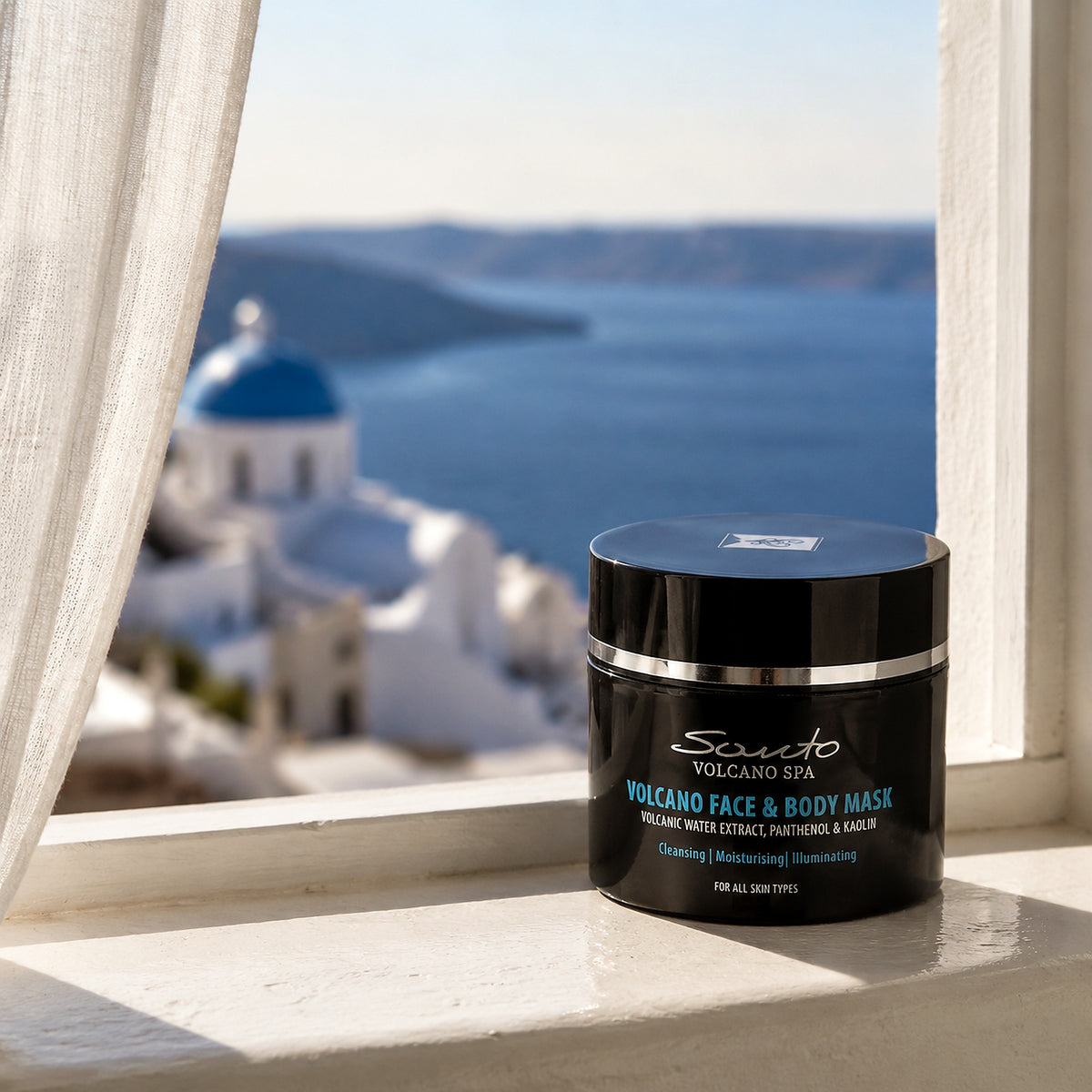 Volkanik Yuz ve Vucut Maskesi - Santorini otel penceresi yasam karesi